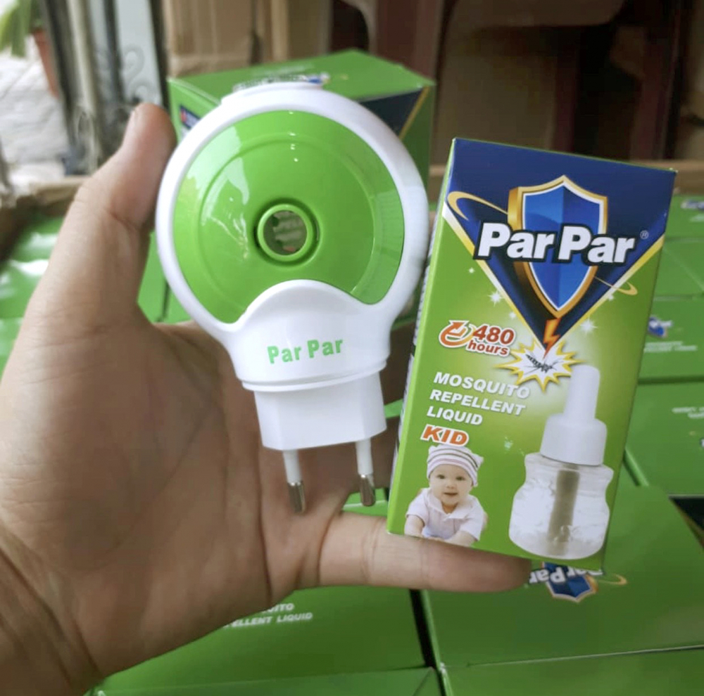 M&aacute;y đuổi muỗi hiệu Par Par đang được nhiều chị em giới văn ph&ograve;ng t&igrave;m mua nhưng tinh dầu đi k&egrave;m thường kh&ocirc;ng c&oacute; nh&atilde;n m&aacute;c