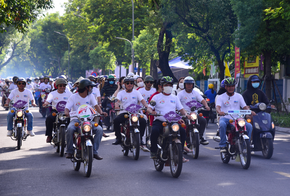 Honda 67 tuyệt đẹp tham gia diễn h&agrave;nh g&oacute;p pah&agrave;n quảng b&aacute; điểm đến v&agrave; c&aacute;c sản phẩm du lịch của địa phương