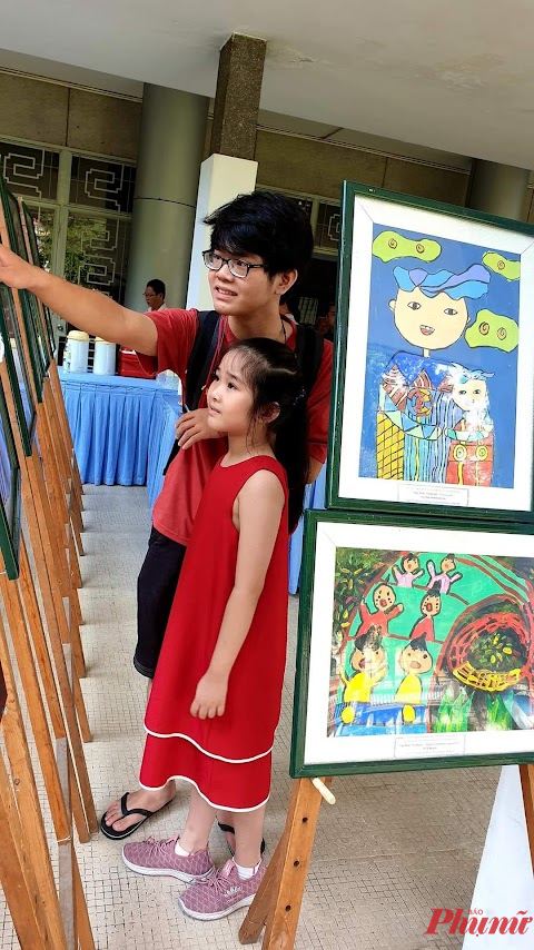 Một không gian thư viện an toàn, tiện nghi, thân thiện với trẻ em, và thật nhiều sách cùng các hoạt động thú vị