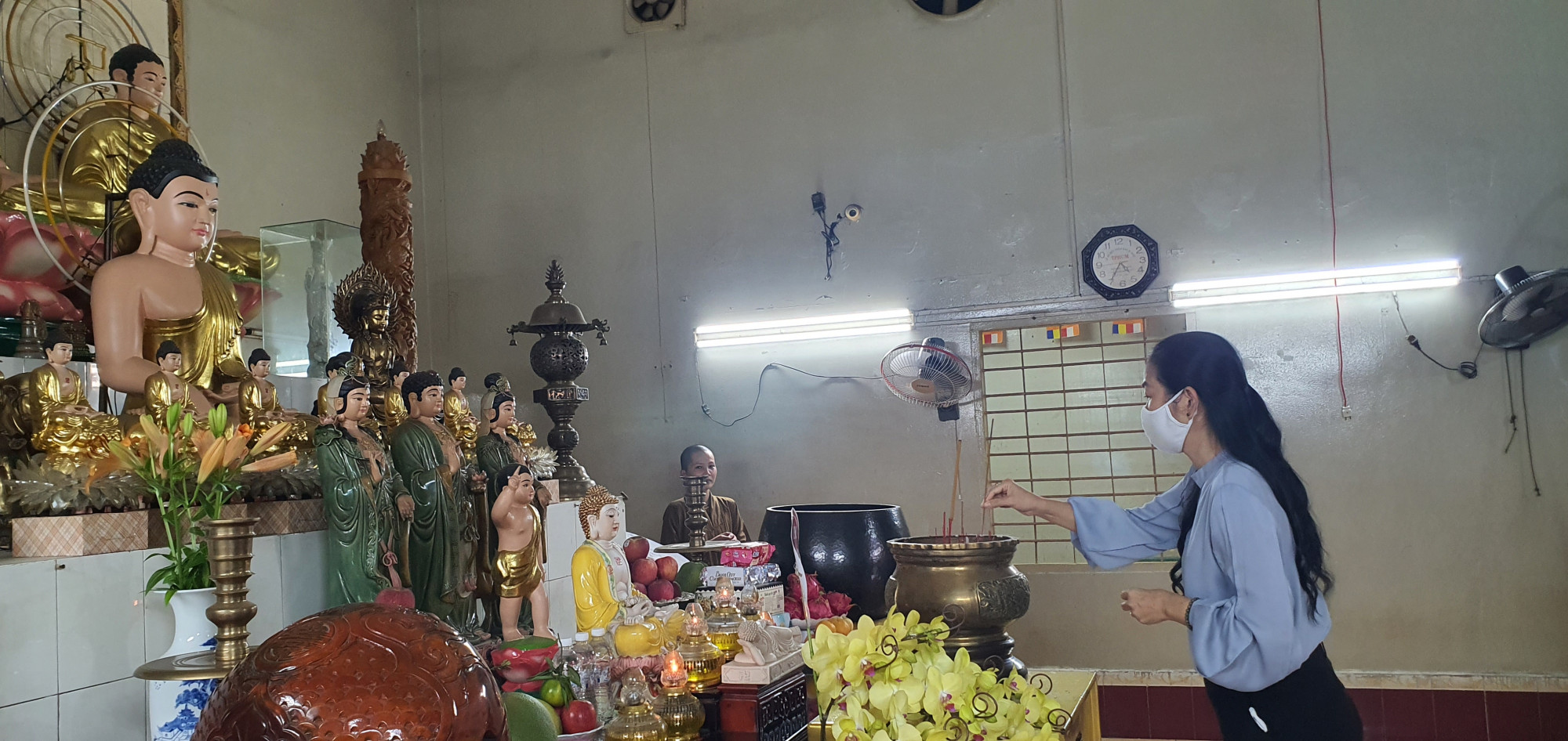 B&agrave; L&acirc;m Thị Ngọc Hoa - Ph&oacute;