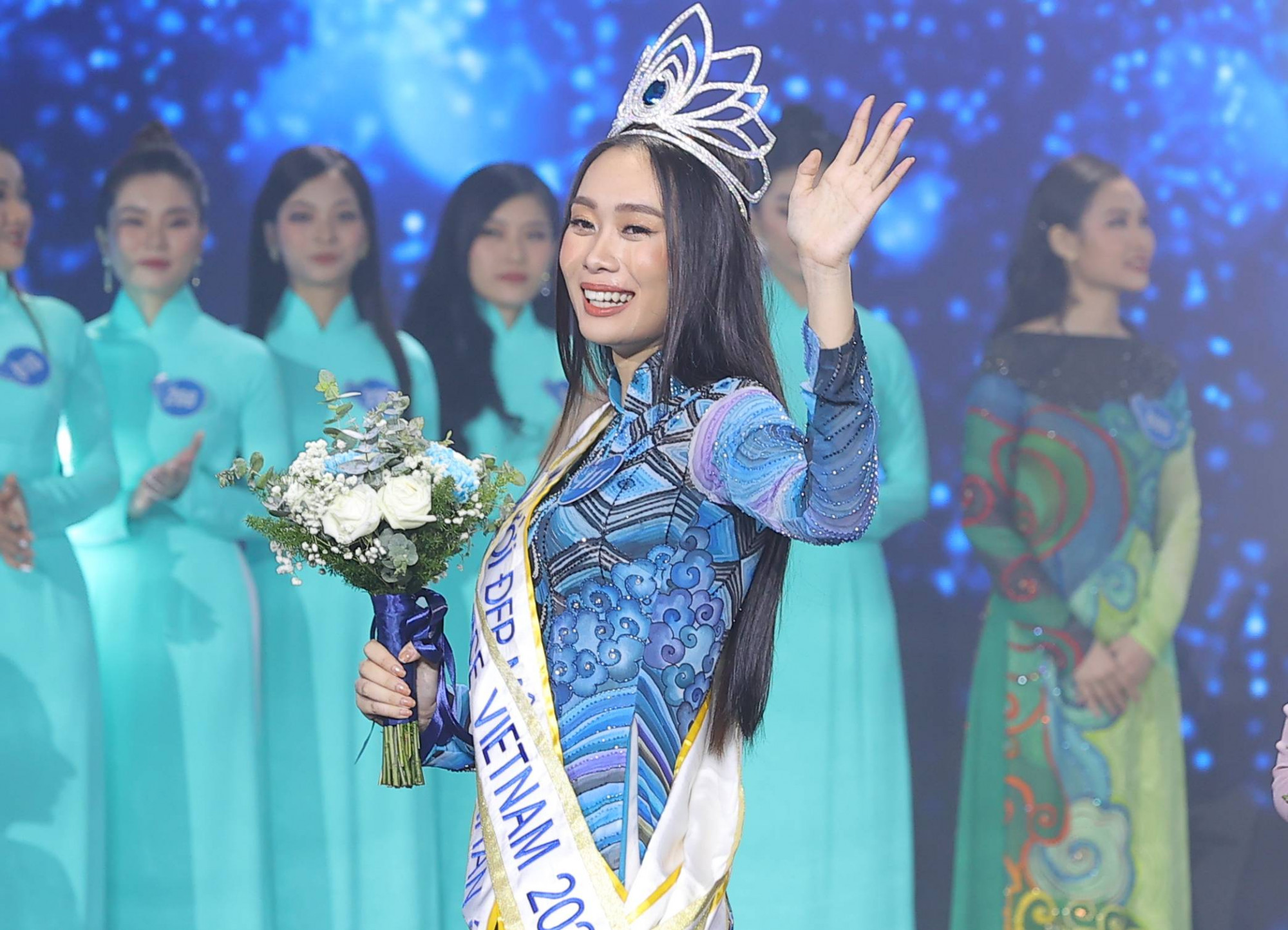 Trần Thị Ban Mai đăng quang Miss Peace VietNam 2022, v&agrave;o tối 11/9, tổ chức tại TP Đ&agrave; Nẵng