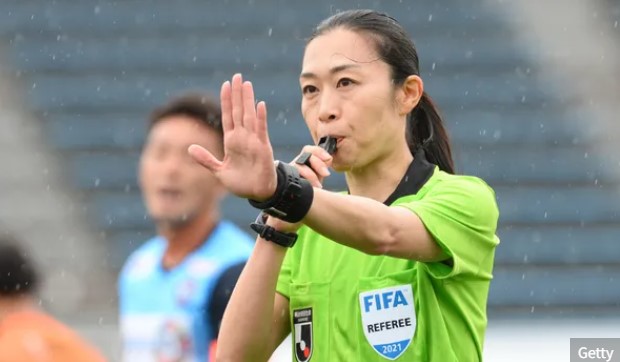 Nữ trọng t&agrave;i Yoshimi Yamashita (Nhật Bản)