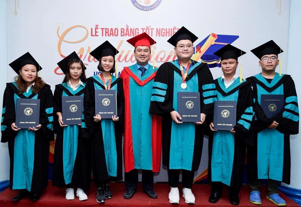 96% sinh vi&ecirc;n Việt Giao kh&ocirc;ng cần học li&ecirc;n th&ocirc;ng - Ảnh: Việt Giao
