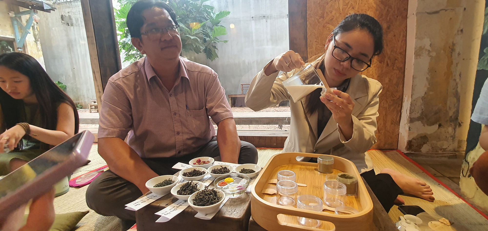 Thương hiệu tr&agrave; Plantrip Cha - C&ocirc;ng ty TNHH NATURAL LEAF; c&ugrave;ng T&igrave;m hiểu về tr&agrave;, tự tay pha một b&igrave;nh tr&agrave; đ&uacute;ng chuẩn, trải nghiệm l&agrave;m mặt nạ tr&agrave; xanh & mang về những m&oacute;n qu&agrave; c&oacute; gi&aacute; trị thuần khiết từ thi&ecirc;n nhi&ecirc;n.