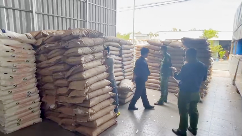 Kiểm tra số lượng đường c&aacute;t kh&ocirc;ng chứng từ hợp lệ