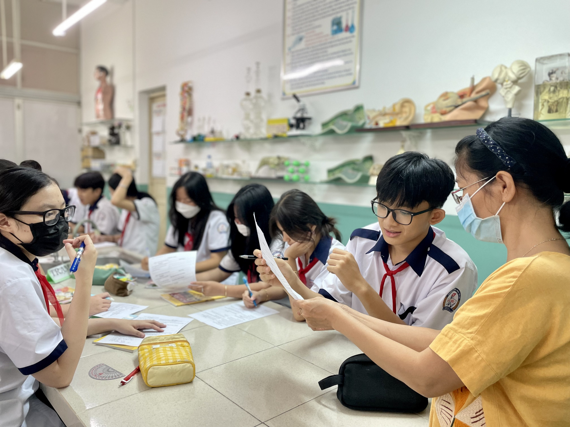 Vai tr&ograve;, &aacute;p lực của gi&aacute;o vi&ecirc;n chủ nhiệm cuối cấp rất lớngi&aacute;o vi&ecirc;n chủ nhiệm vẫn tư vấn trước kia