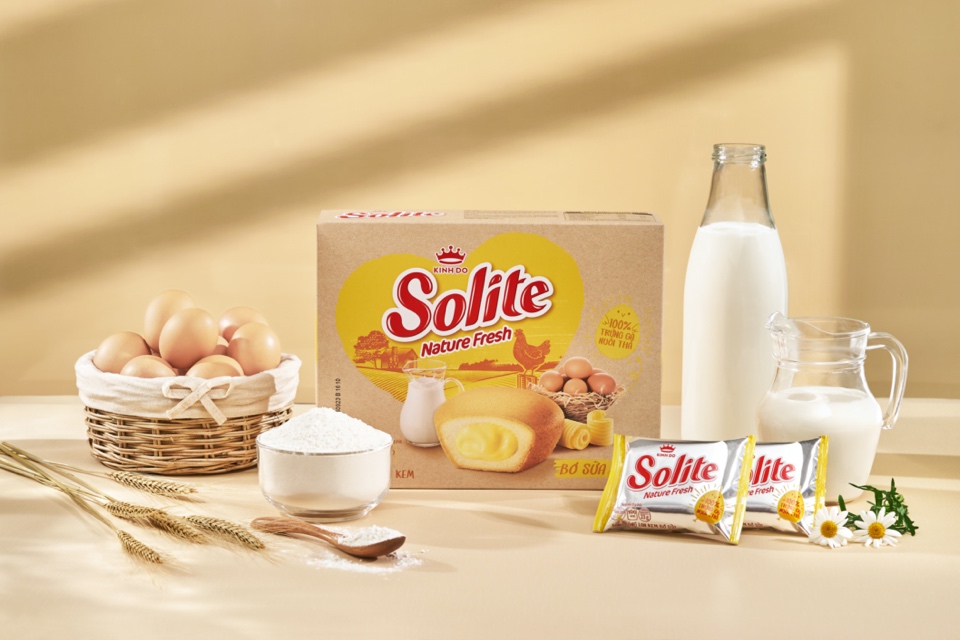 Solite Nature Fresh l&agrave; sản phẩm b&aacute;nh ti&ecirc;n phong tại Việt Nam sử dụng 100% trứng g&agrave; nu&ocirc;i thả