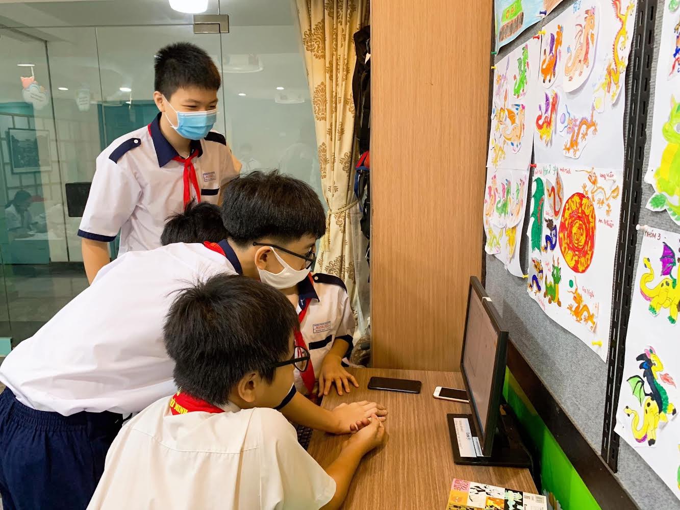 Nhiều trường THCS tại TPHCM vẫn chưa c&oacute; đồ d&ugrave;ng dạy học lớp 7 chương tr&igrave;nh mới 
