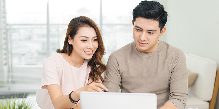 T&ocirc;i siết chặt tiền bạc với chồng để anh khỏi hư, ai ngờ anh đổ nợ. Ảnh minh họa