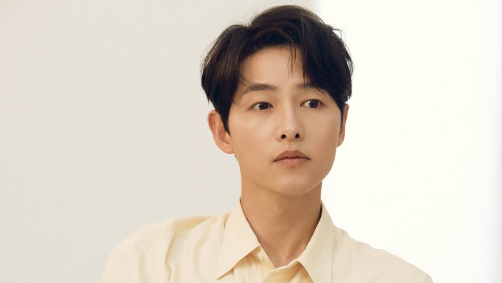 Song Joong Ki thừa nhận đang t&igrave;m hiểu một c&ocirc; g&aacute;i người Anh.
