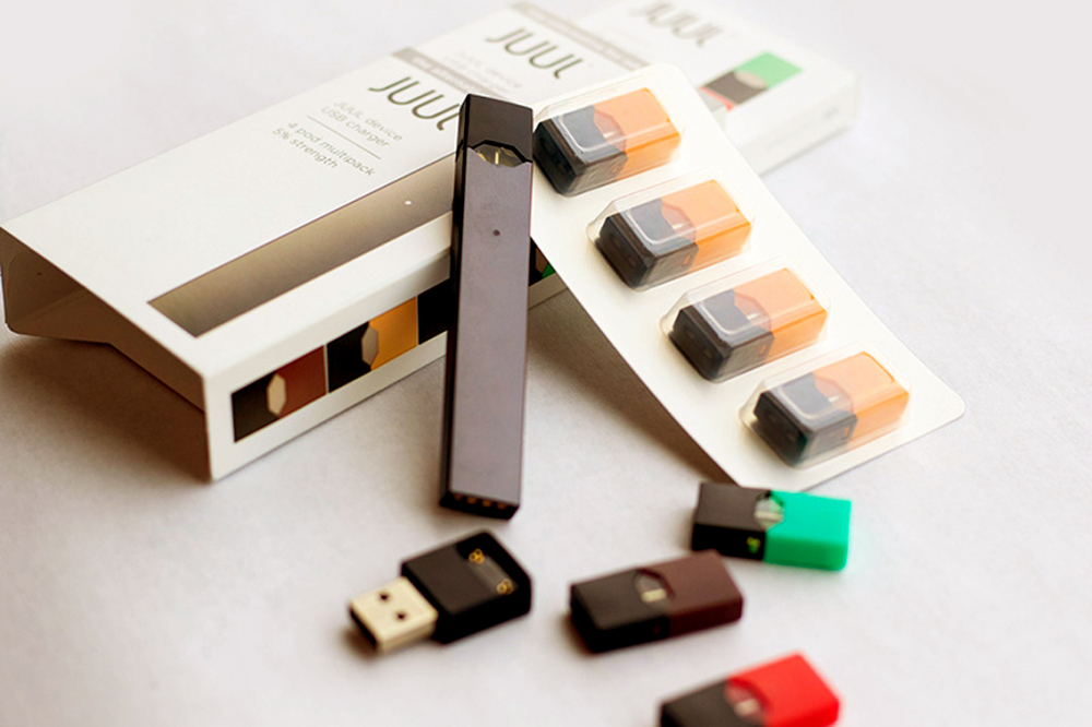 Thuốc l&aacute; điện tử c&oacute; h&igrave;nh d&aacute;ng USB hay c&acirc;y b&uacute;t n&ecirc;n phụ huynh kh&oacute; ph&aacute;t hiện