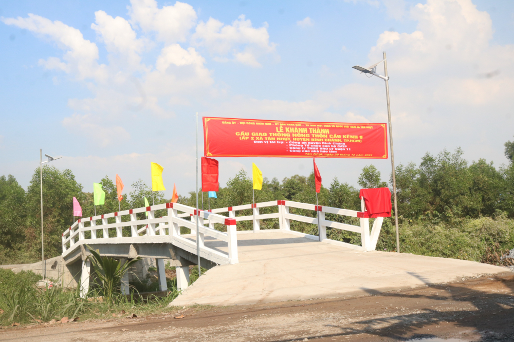 Cầu K&ecirc;nh 9 cũ v&agrave; hiện tai. 