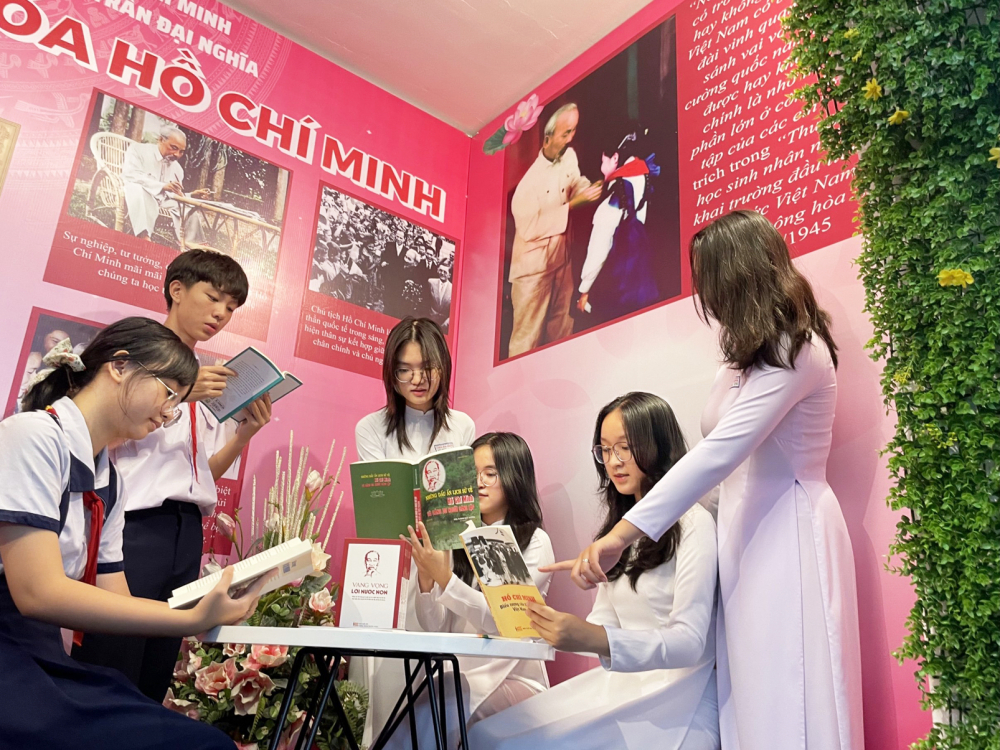 3.Kh&ocirc;ng gian văn h&oacute;a Hồ Ch&iacute; Minh tr&ecirc;n địa b&agrave;n TPHCM được ph&aacute;t triển ng&agrave;y c&agrave;ng rộng khắp 