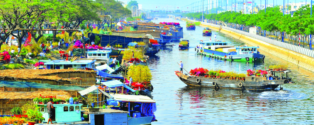 Nghi&ecirc;n cứu cho thấy, văn h&oacute;a &ldquo;tr&ecirc;n bến dưới thuyền&rdquo; gi&uacute;p t&aacute;i lập hai gi&aacute; trị giao th&ocirc;ng v&agrave; du lịch của TPHCM - ảnh: trần thế phong