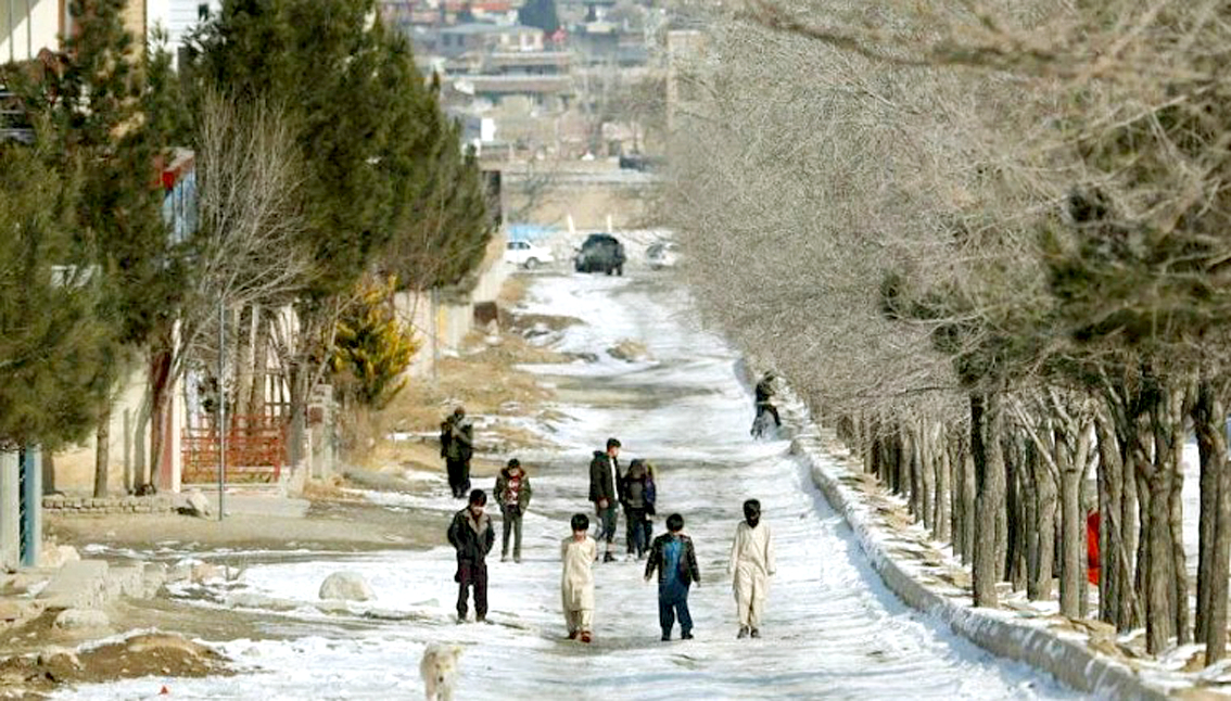 Afghanistan đang hứng chịu đợt lạnh gi&aacute; khắc nghiệt - ẢNH: REUTERS