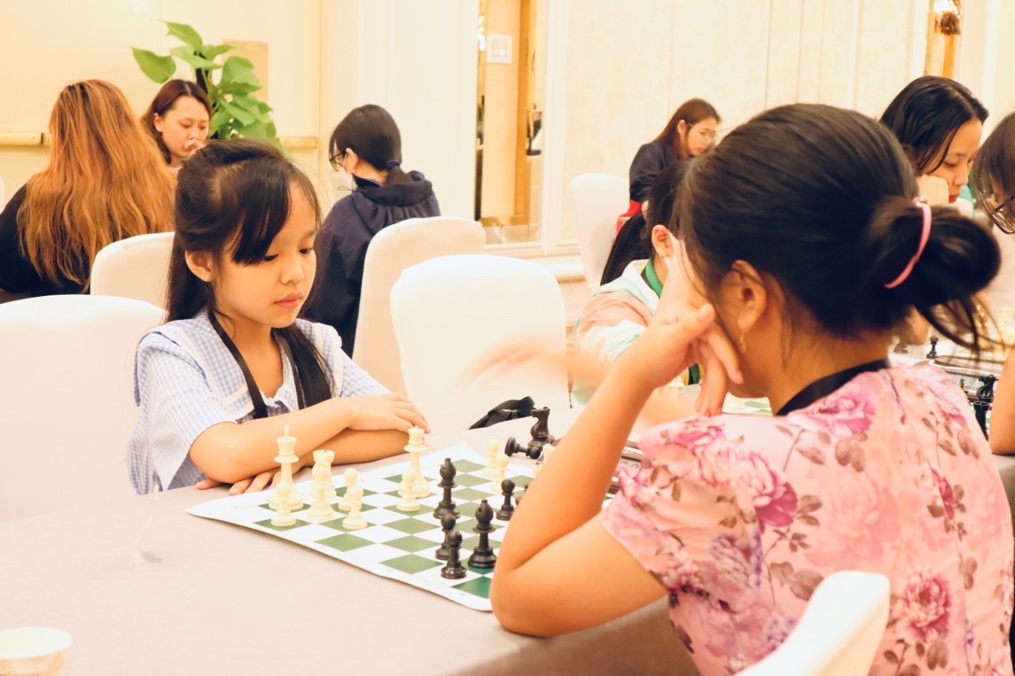 Phạm Như &Yacute; (8 tuổi, đơn vị L&agrave;o Cai) l&agrave; vận động vi&ecirc;n nhỏ tuổi nhất tham dự giải. Ảnh: BTC