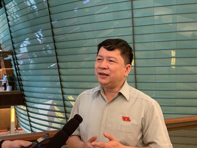 ĐBQH Tạ Văn Hạ đ&aacute;nh gi&aacute; cao sự cần thiết c&oacute; Nghị quyết mới về cơ chế ch&iacute;nh s&aacute;ch đặc th&ugrave; để ph&aacute;t triển TPHCM