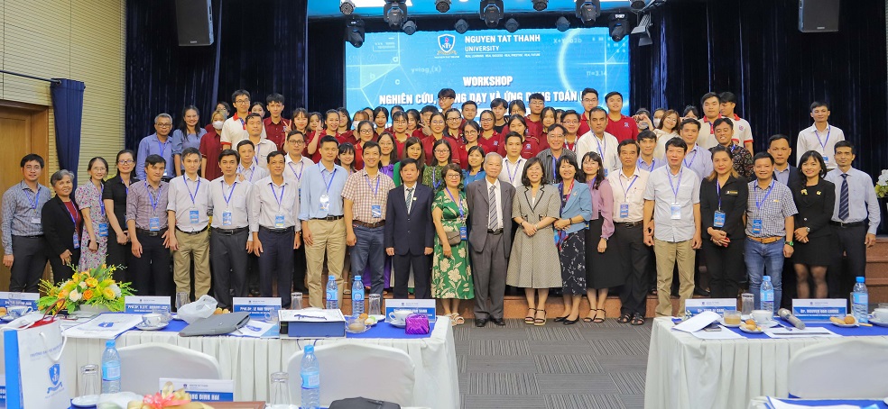 C&aacute;c đại biểu tham gia workshop &ldquo;Nghi&ecirc;n cứu, Giảng dạy, v&agrave; Ứng dụng to&aacute;n học&rdquo; - Ảnh: NTTU