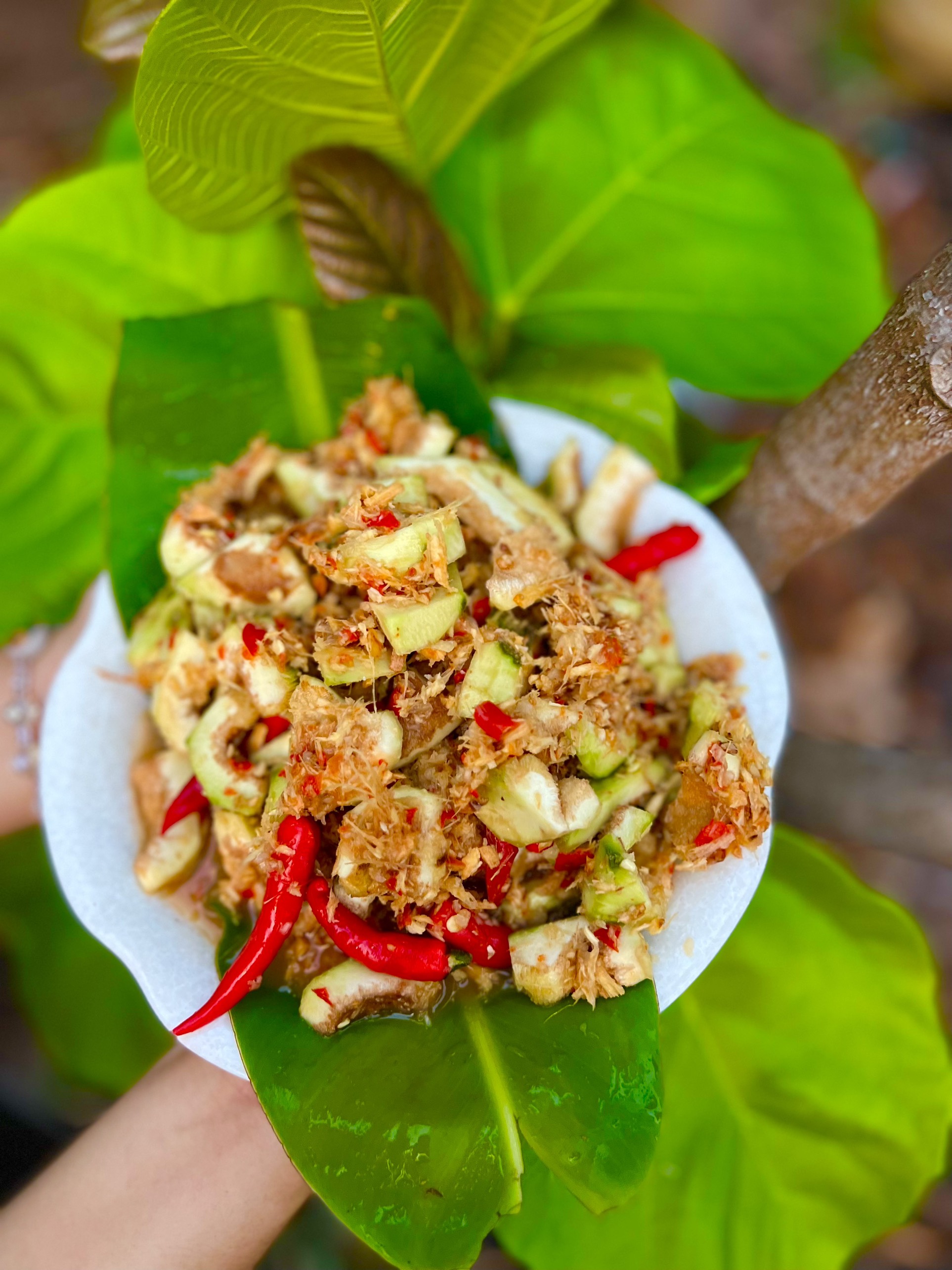 Những m&oacute;n ăn k&egrave;m với ẩm thực c&aacute; lăng mang đậm chất T&acirc;y Nguy&ecirc;n