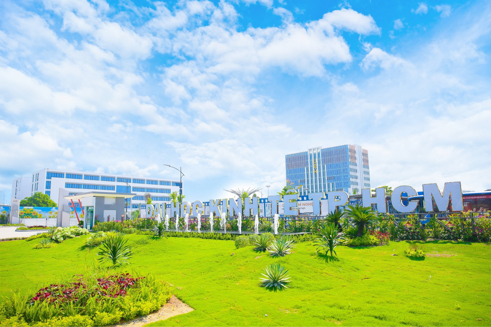 Ch&iacute;nh thức c&oacute; Đại học Kinh tế TPHCM