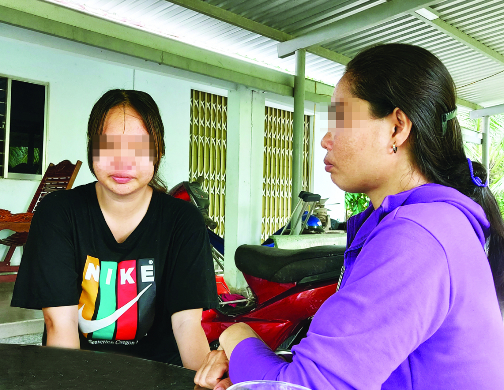 Thiếu nữ 15 tuổi qu&ecirc; ở tỉnh Bến Tre bị lừa b&aacute;n sang Campuchia được giải cứu, đưa về nh&agrave; - Ảnh: S.V.