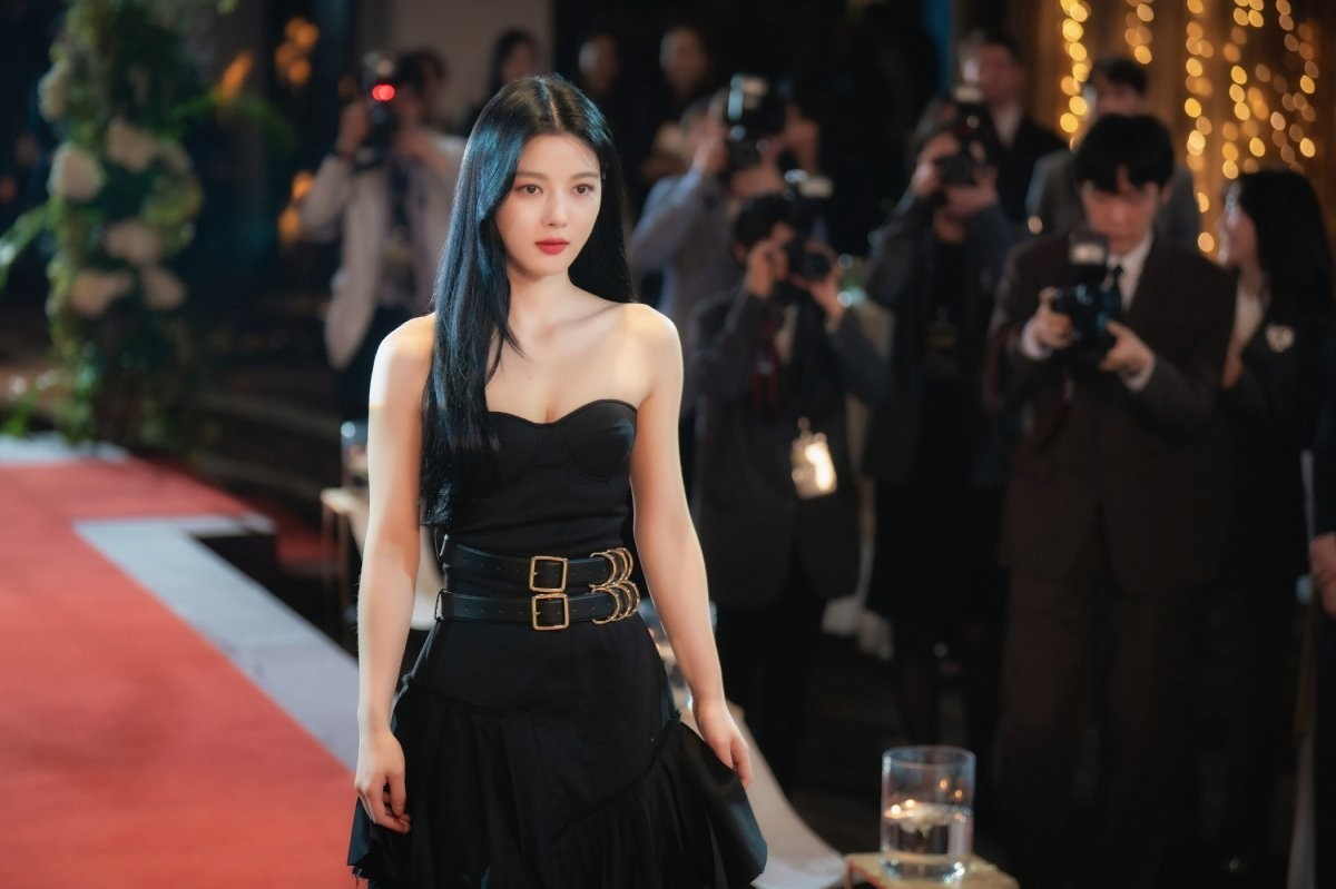 Danh sách dàn diễn viên trong Chàng Quỷ Của Tôi Bóc giá trang phục ''nữ tổng tài'' của Kim Yoo Jung trong phim mới