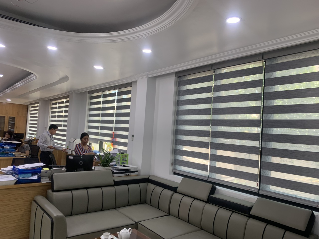 Ảnh: R&egrave;m cửa L&ecirc; Minh