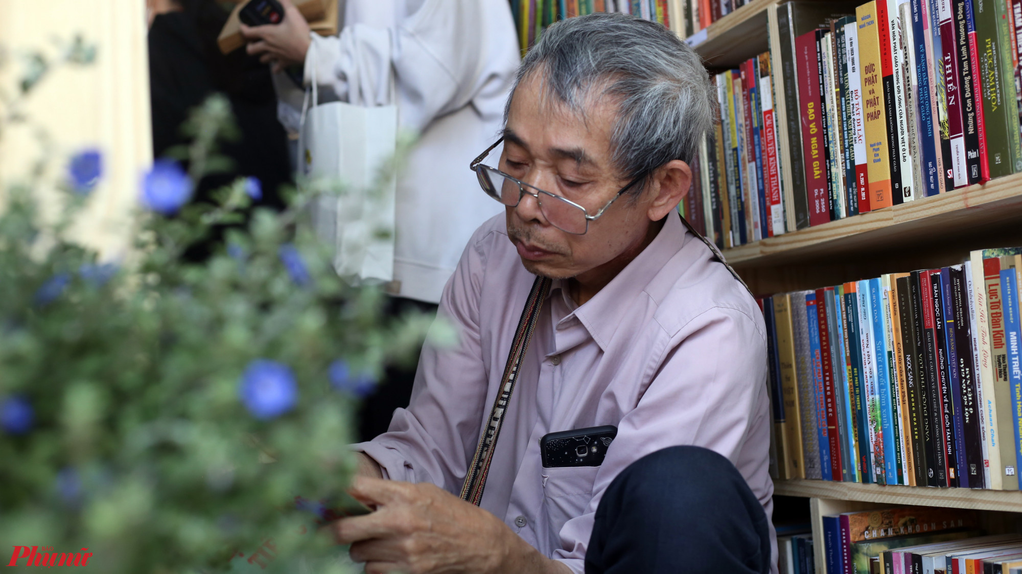 &Ocirc;ng Tạ Ch&iacute; 