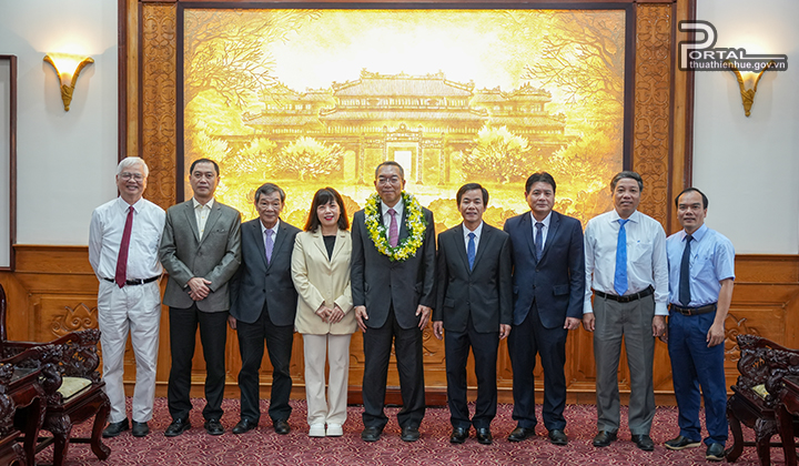 Tr&ecirc;n cương vị c&ocirc;ng t&aacute;c đến nay Gi&aacute;o sư, B&aacute;c sỹ Hattori Tadashi đ&atilde; đ&oacute;ng g&oacute;p c&ocirc;ng sức mổ miễn ph&iacute; cho hơn 60.000 bệnh nh&acirc;n kh&oacute; khăn tại Việt Nam.