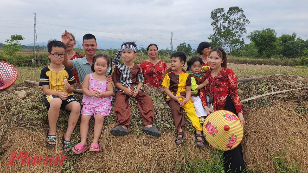 Lễ hội truyền thống rước Mục đồng giữ một vai tr&ograve; đặc biệt quan trọng trong đời sống văn h&oacute;a tinh thần của người d&acirc;n l&agrave;ng Phong Lệ. Lễ hội l&agrave; sản phẩm s&aacute;ng tạo thể hiện sự gắn kết cộng đồng. Bản sắc văn h&oacute;a trong lễ hội rước Mục đồng đ&atilde; v&agrave; đang được cộng đồng duy tr&igrave;, thực h&agrave;nh, lưu truyền từ thế hệ n&agrave;y sang thế hệ kh&aacute;c, c&oacute; t&iacute;nh lan tỏa mạnh mẽ trong đời sống văn h&oacute;a t&acirc;m linh của người d&acirc;n l&agrave;ng Phong Lệ.