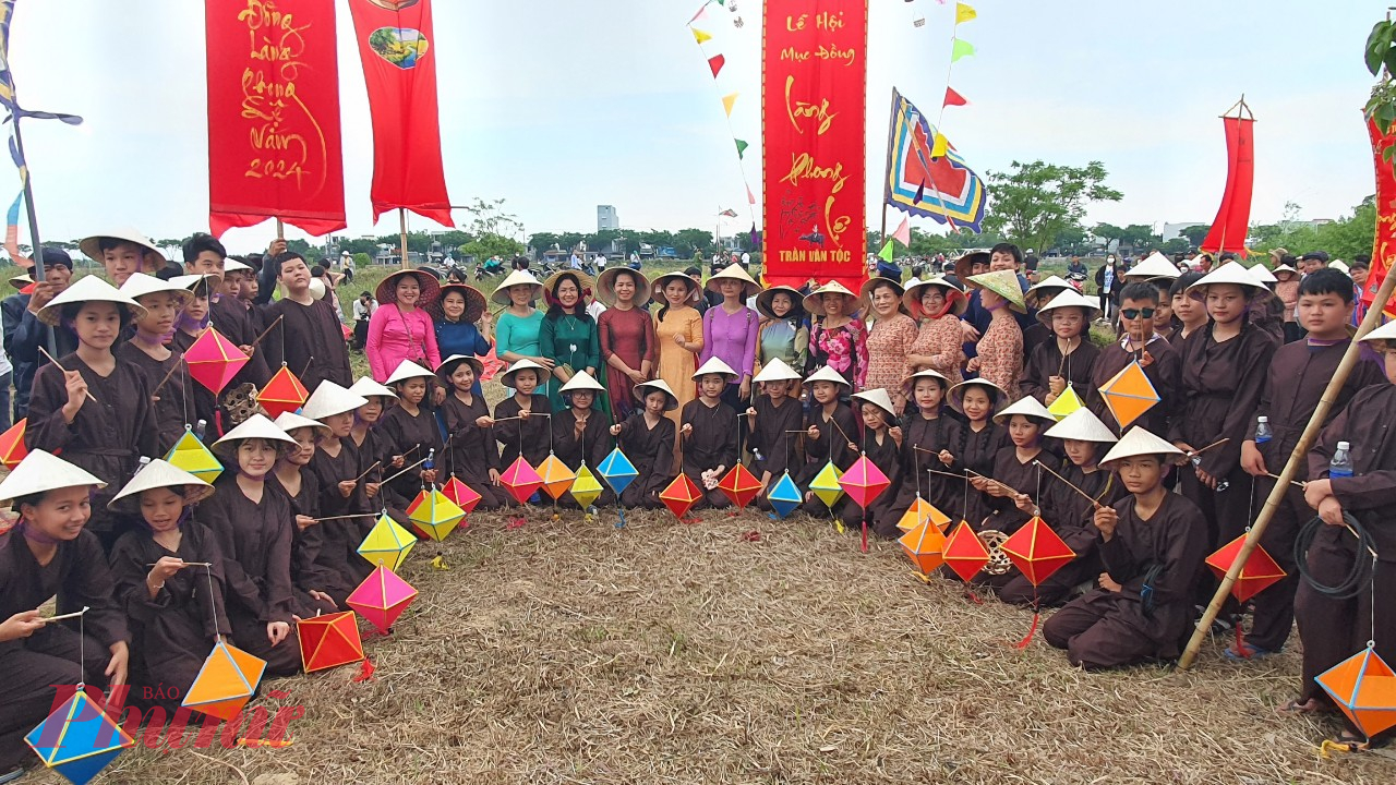 Lễ hội Mục đồng của l&agrave;ng Phong Lệ xưa l&agrave; lễ hội độc đ&aacute;o của Đ&agrave; Nẵng v&agrave; của nước ta. Đ&acirc;y l&agrave; một lễ hội duy nhất c&oacute; tr&ecirc;n to&agrave;n quốc nhằm t&ocirc;n vinh giới trẻ chăn tr&acirc;u, một th&agrave;nh phần thấp b&eacute; trong x&atilde; hội phong kiến ng&agrave;y xưa.