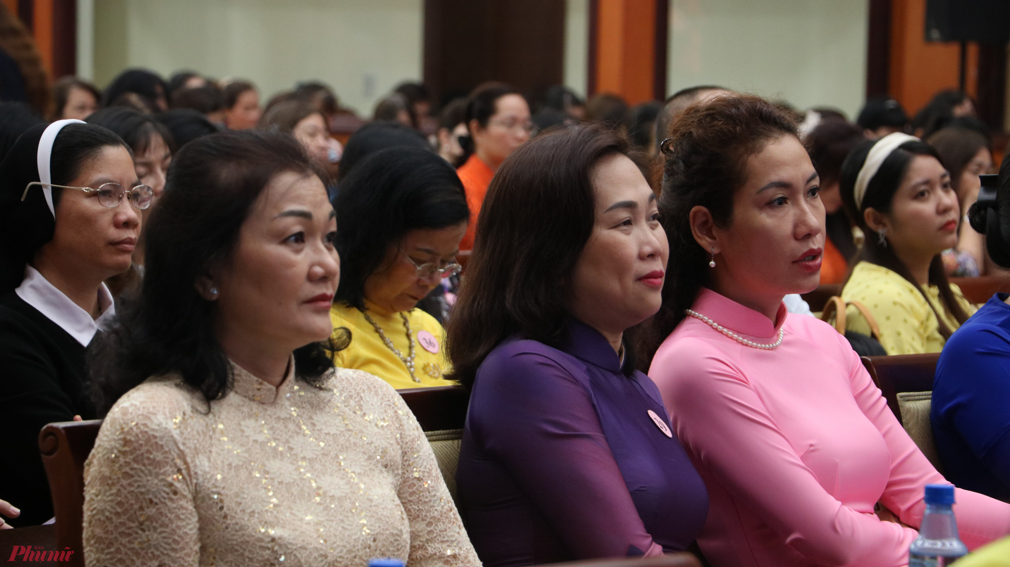 Đại diện c&aacute;c ph&ograve;ng GD-ĐT v&agrave; c&aacute;c trường mầm non tham dự chương tr&igrave;nh - Ảnh: Trang Thư