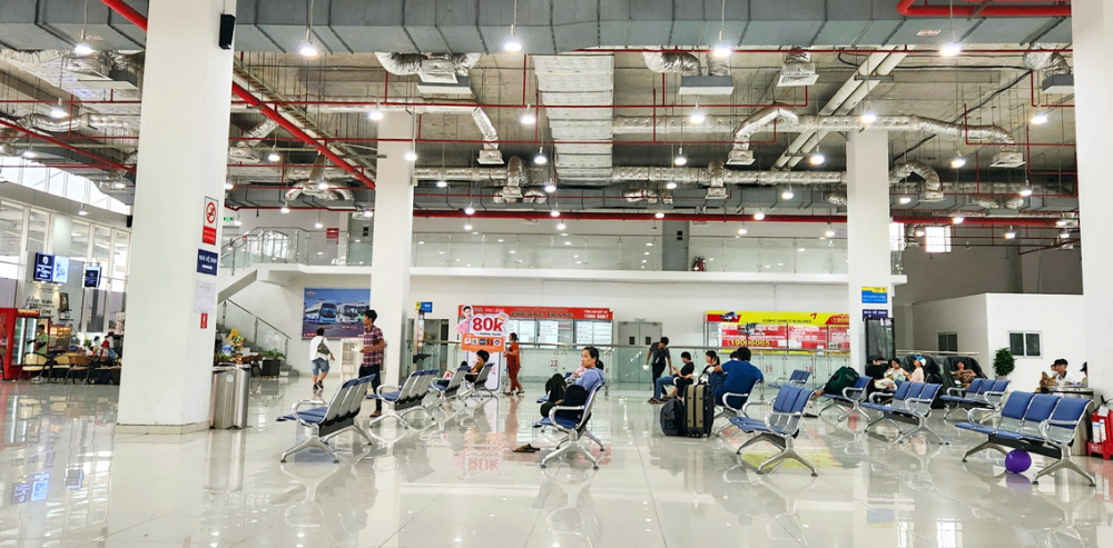 Bến xe được kỳ vọng phục vụ 7 triệu kh&aacute;ch/năm nhưng hiện nay chỉ loe hoe h&agrave;nh kh&aacute;ch
