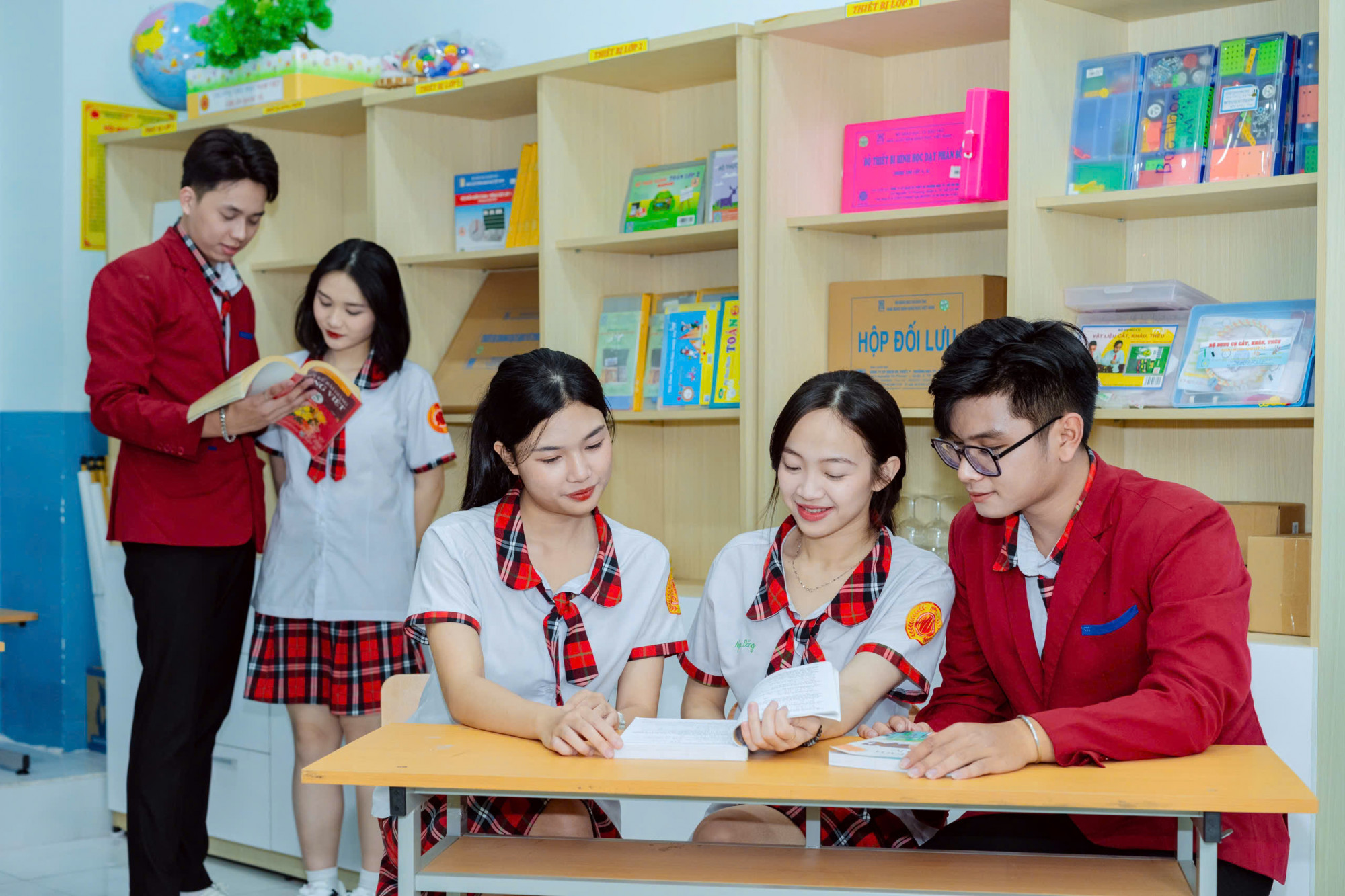 Học sinh Trường Nam Việt được r&egrave;n luyện kỹ năng tự học, nắm chắc kiến thức ngay tại trường - Ảnh: Nam Việt