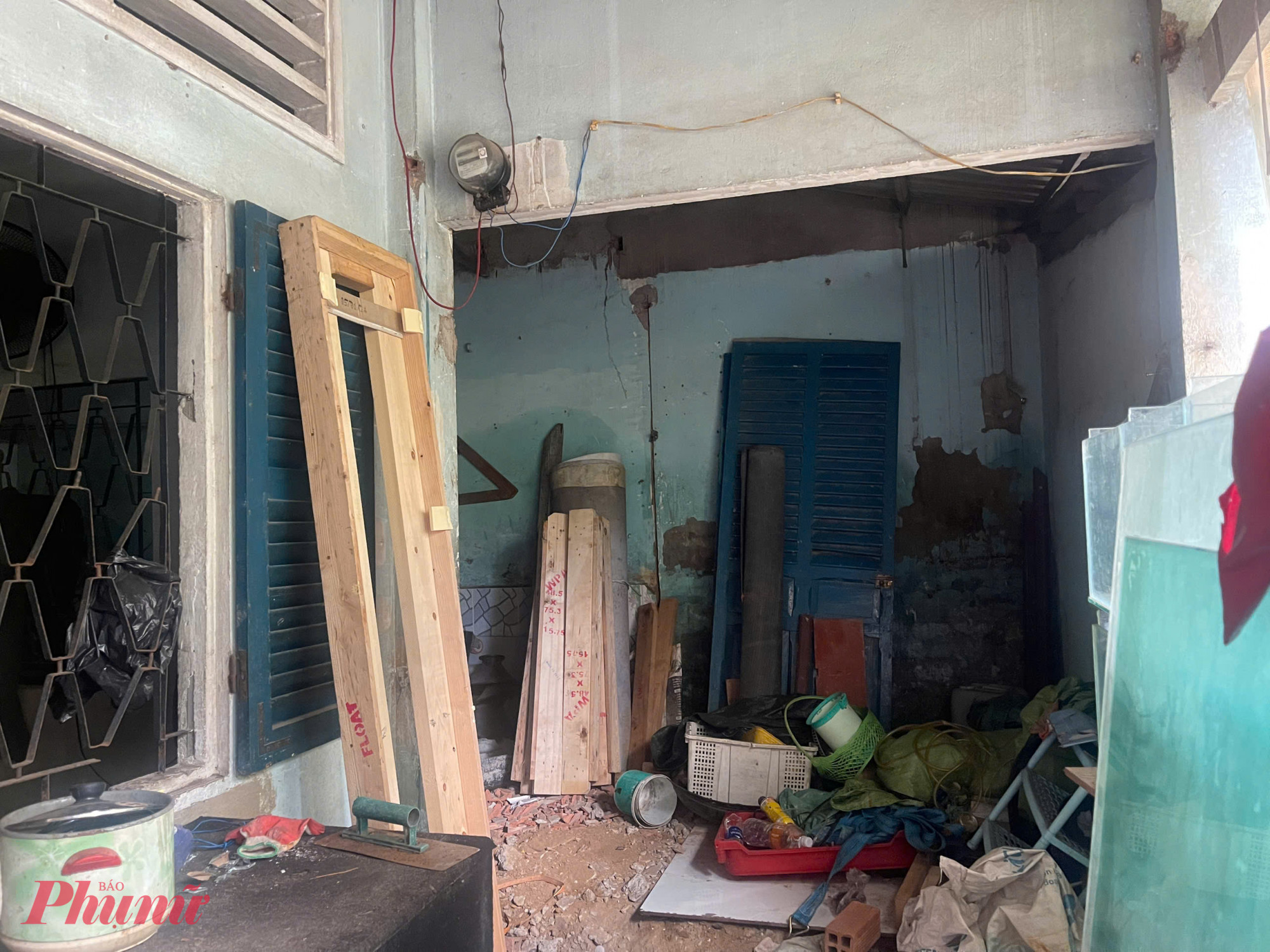 Hiện trạng căn nh&agrave; của gia đ&igrave;nh chị Hoa trước khi được sửa chữa.