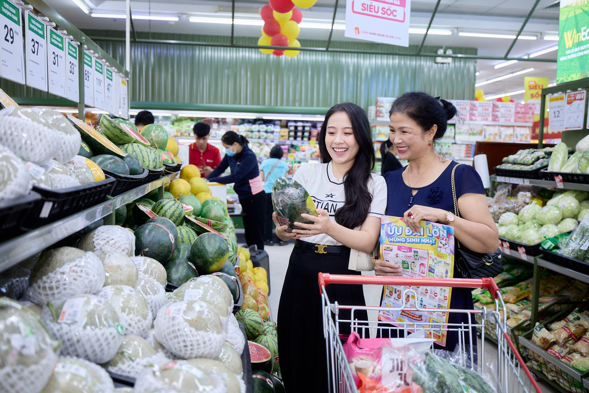 Ưu đ&atilde;i mua sắm ngập tr&agrave;n tại WinMart/WinMart+/WiN - Ảnh: Masan