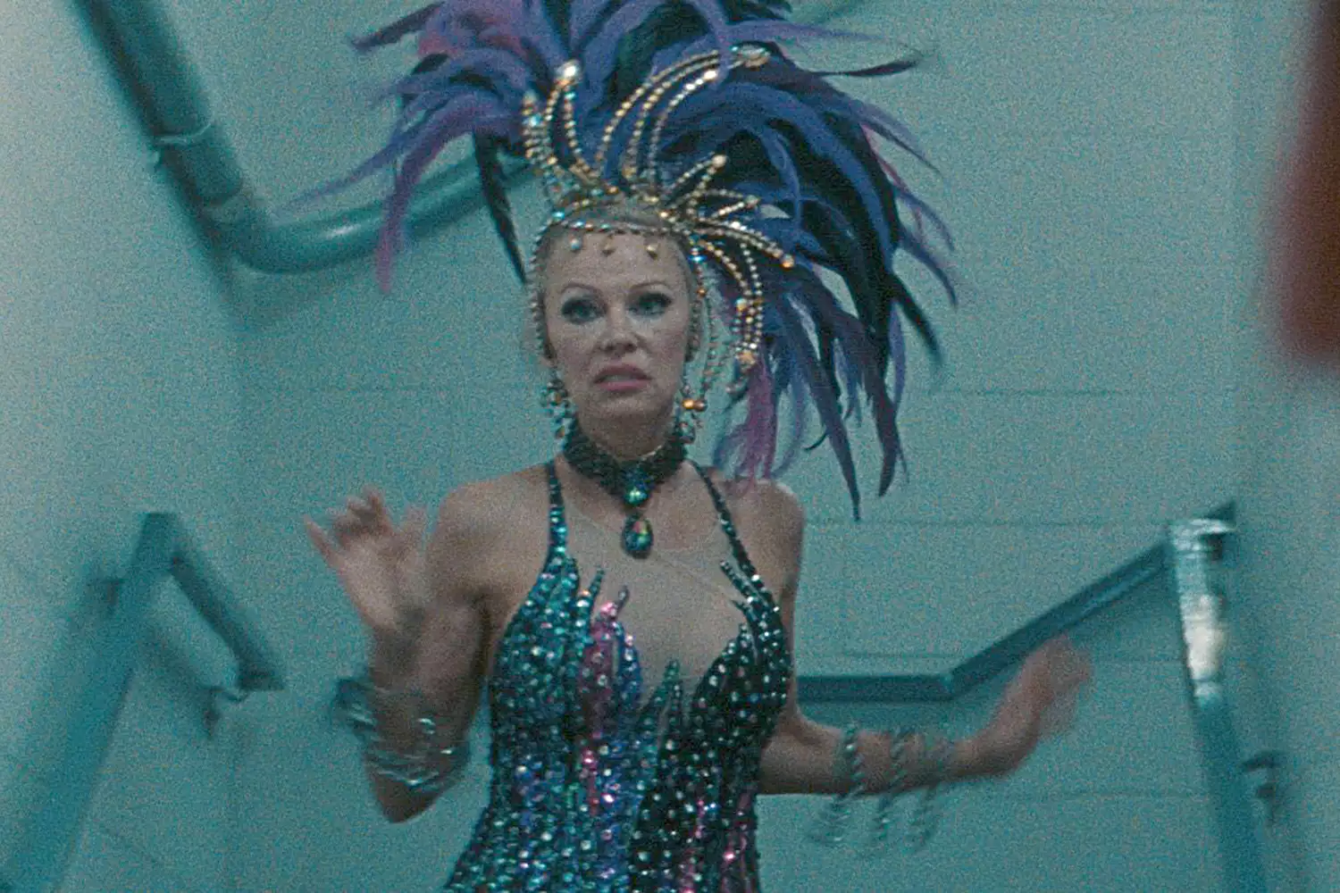 C&ocirc; đ&agrave;o Pamela Anderson lần đầu được đề cử với vai diễn nữ vũ c&ocirc;ng trong phim The Last Showgirl