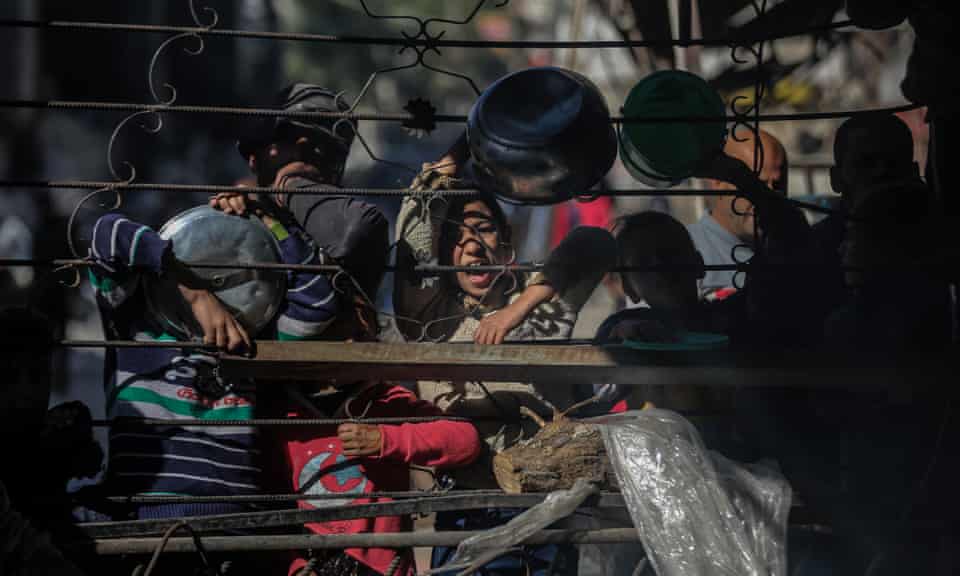 Trẻ em Gaza chịu ảnh hưởng nặng nề bởi cuộc chiến giữa Hamas v&agrave; Israel - Ảnh: Getty Images