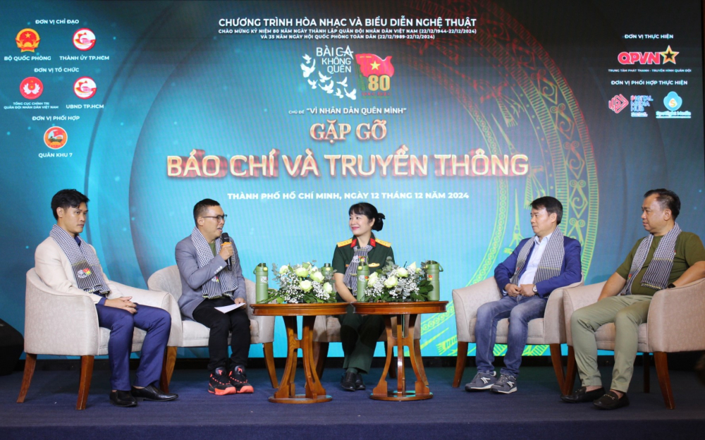 &Ecirc;-k&iacute;p s&aacute;ng tạo chương tr&igrave;nh