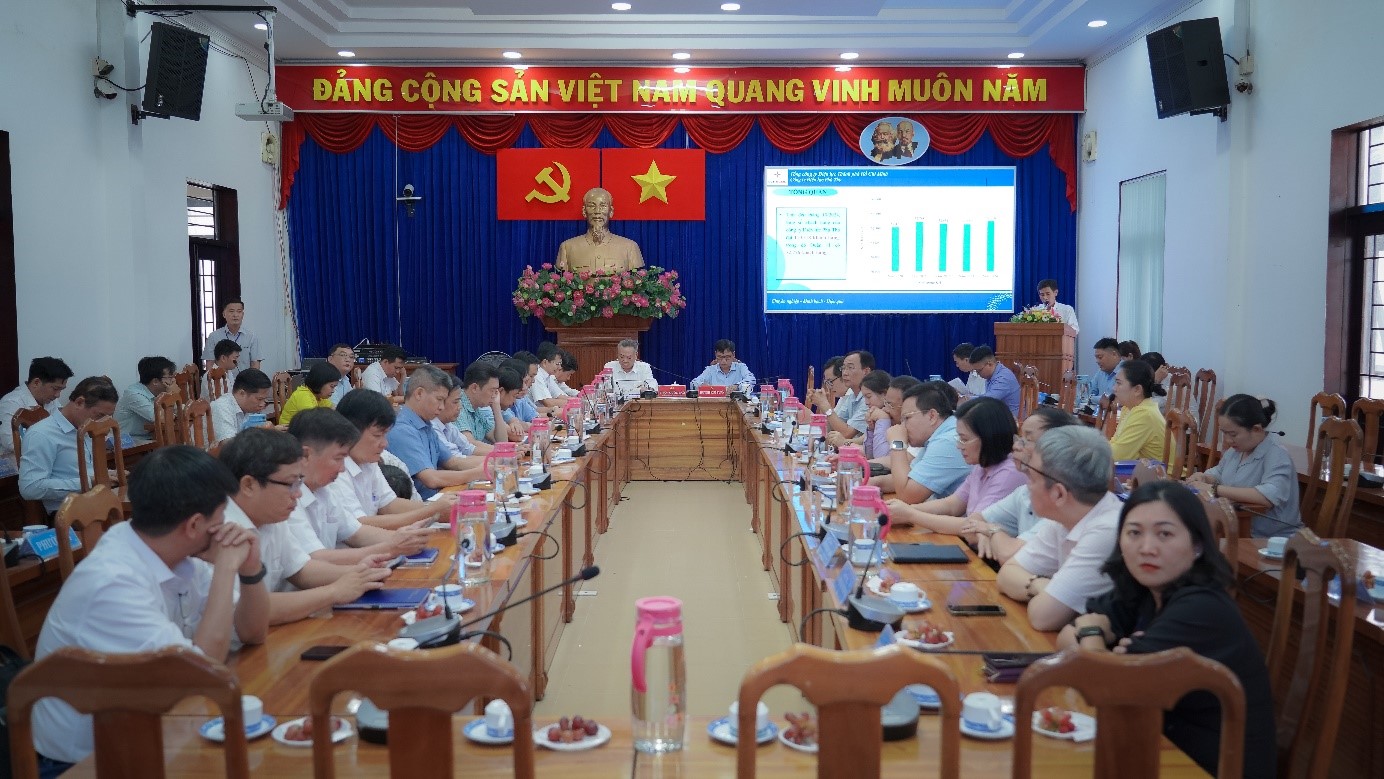 To&agrave;n cảnh hội nghị - Ảnh: EVNHCMC