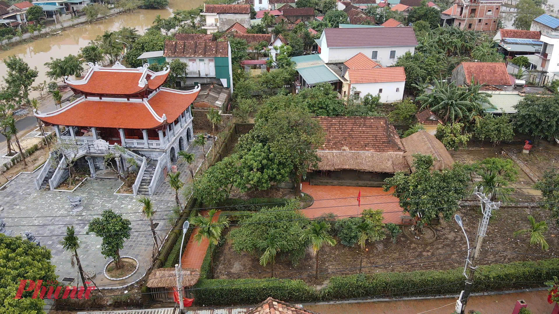 Nh&agrave; tưởng niệm Đại tướng V&otilde; Nguy&ecirc;n Gi&aacute;p tại th&ocirc;n An X&aacute; nh&igrave;n từ tr&ecirc;n cao