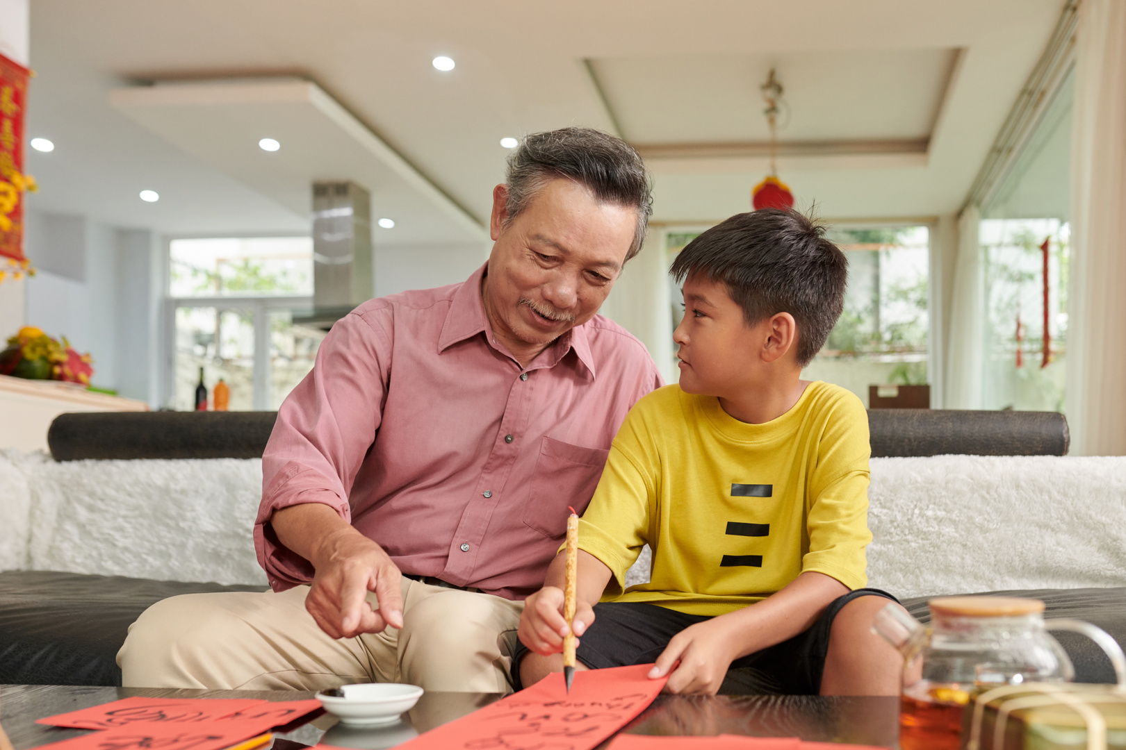 Cha mẹ khỏe mạnh, tết sẽ m&atilde;i tr&ograve;n vẹn - Ảnh: Abbott