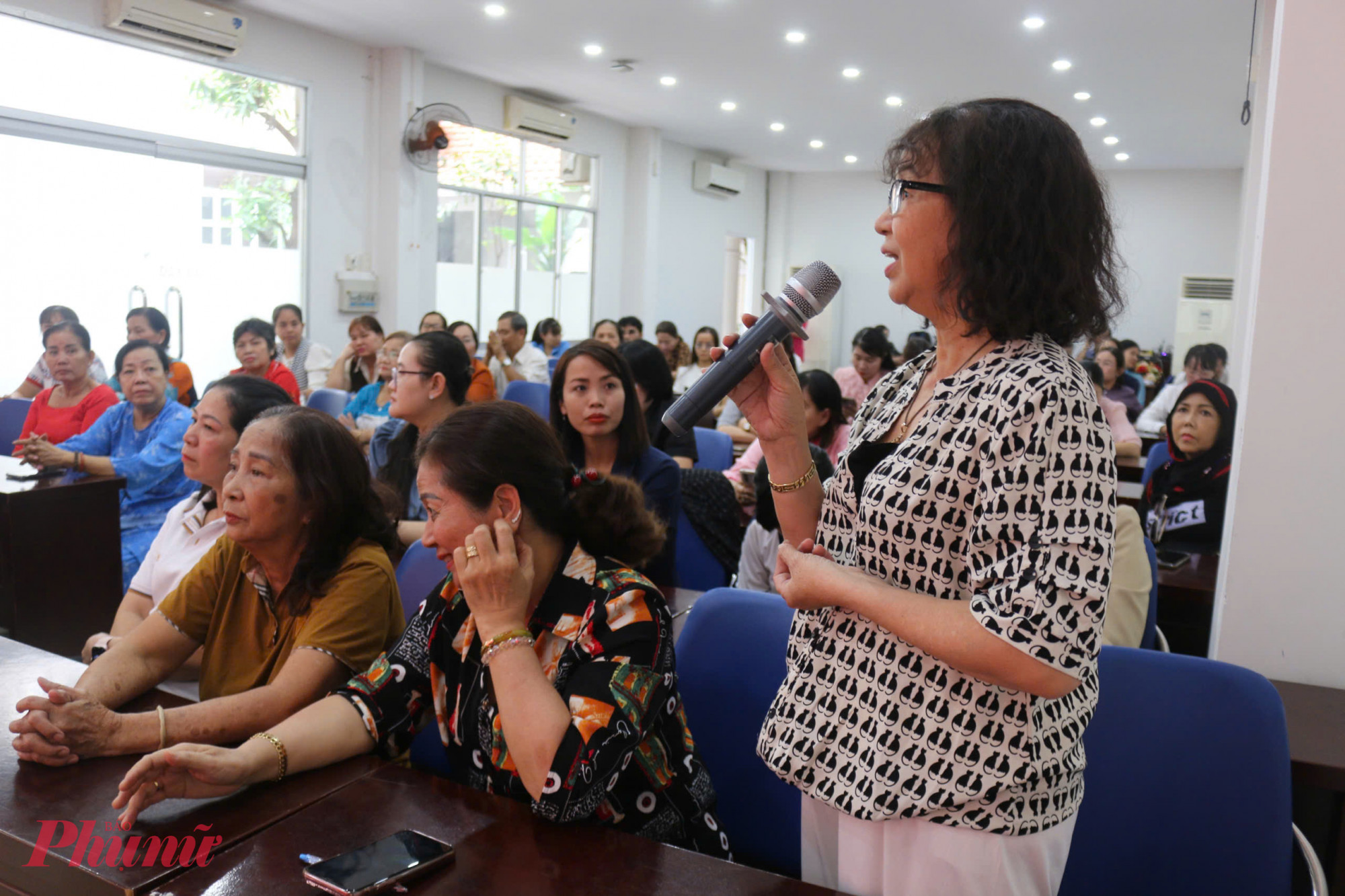 B&agrave; Đỗ Li&ecirc;n Ngọc L&yacute; (quận 6) chia sẻ &yacute; kiến tại chương tr&igrave;nh