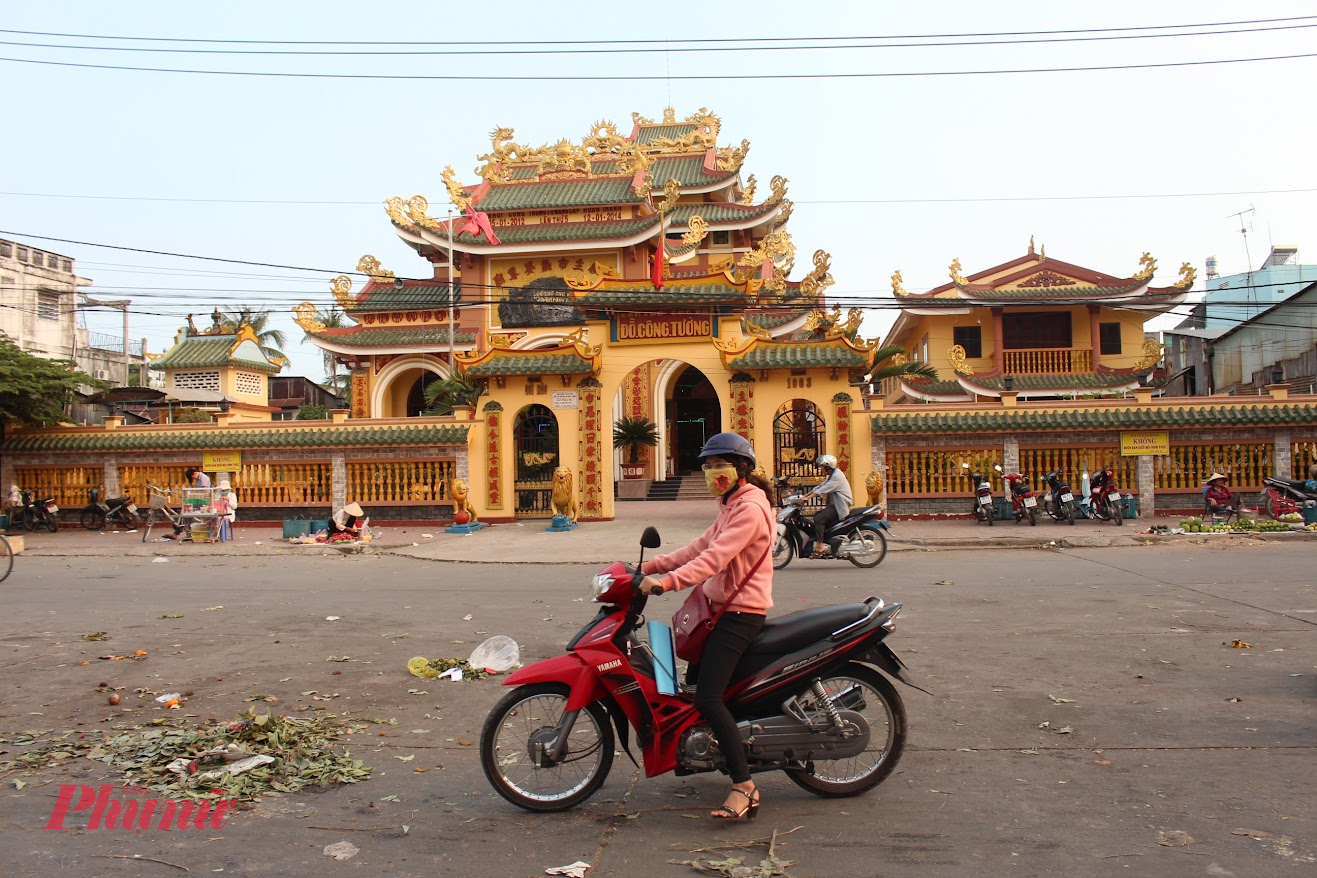 Nếu chọn về qu&ecirc; dịp tết bằng xe m&aacute;y, bạn cần tu&acirc;n thủ đ&uacute;ng quy định - Ảnh: Huỳnh Hằng