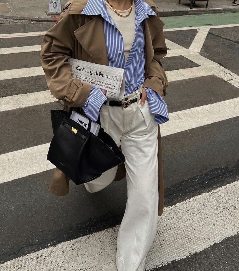 Bản phối layer nhiều tầng lớp từ &aacute;o dệt kim, &aacute;o sơ mi kẻ sọc đến &aacute;o trench coat