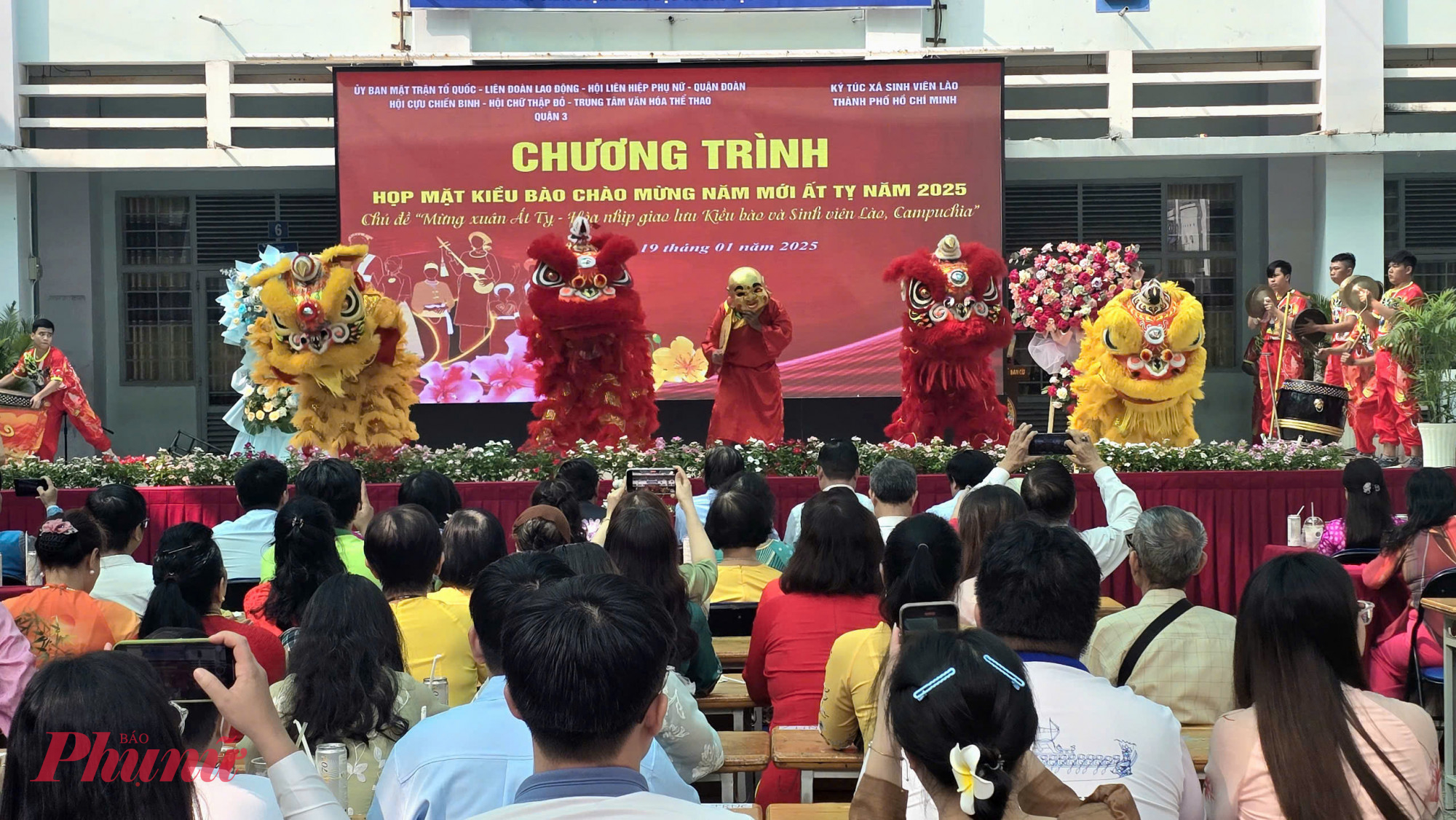 Chương tr&igrave;nh họp mặt được 