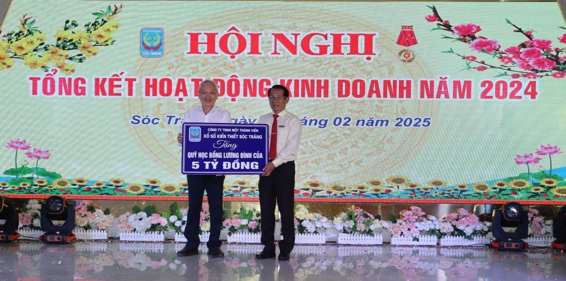 C&ocirc;ng ty TNHH MTV XSKT tỉnh S&oacute;c Trăng t&agrave;i trợ Quỹ học bổng Lương Định Của tỉnh S&oacute;c Trăng năm 2025 l&agrave; 5 tỉ đồng - Ảnh: C&ocirc;ng ty TNHH MTV XSKT tỉnh S&oacute;c Trăng