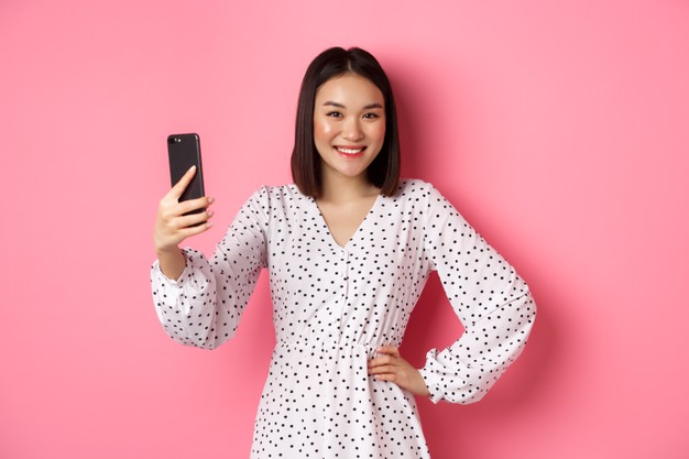 Chiếc điện thoại đ&atilde; l&agrave;m thay đổi t&acirc;m l&yacute; con người c&ugrave;ng c&aacute;c mối quan hệ (ảnh minh họa)