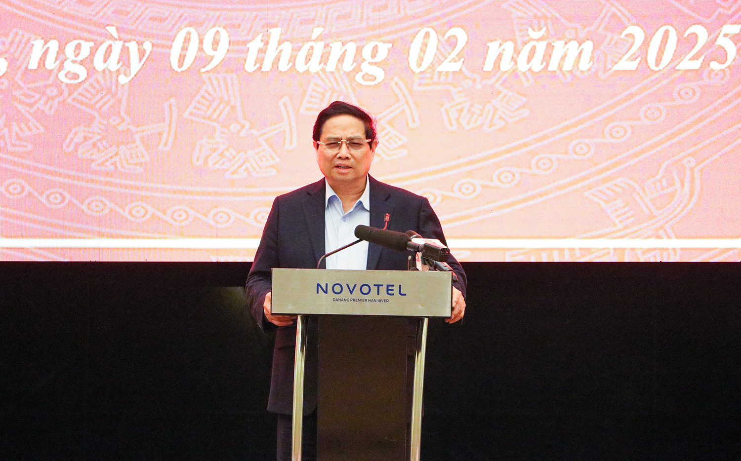 Thủ tướng kết luận c&aacute;c nội dung trong cuộc họp với TP Đ&agrave; Nẵng_Ảnh: Danang.gov.vn