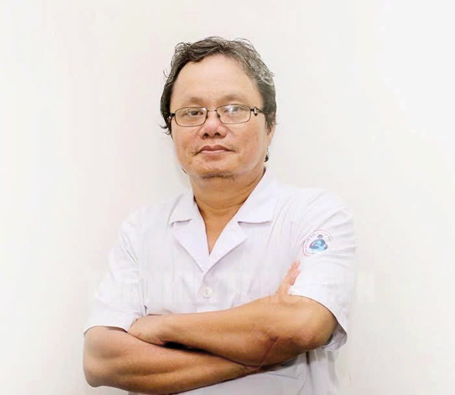 B&aacute;c sĩ Trương Hữu Khanh - Ph&oacute; chủ tịch Li&ecirc;n chi hội Truyền nhiễm TPHCM 